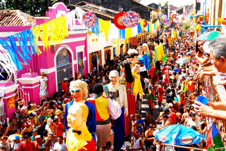 Carnaval De Olinda Frevo Bonecos Agito E Muita Divers O