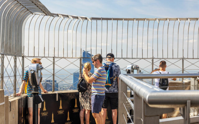 Vista do observatório do andar 86 no The Empire State Building em Nova York