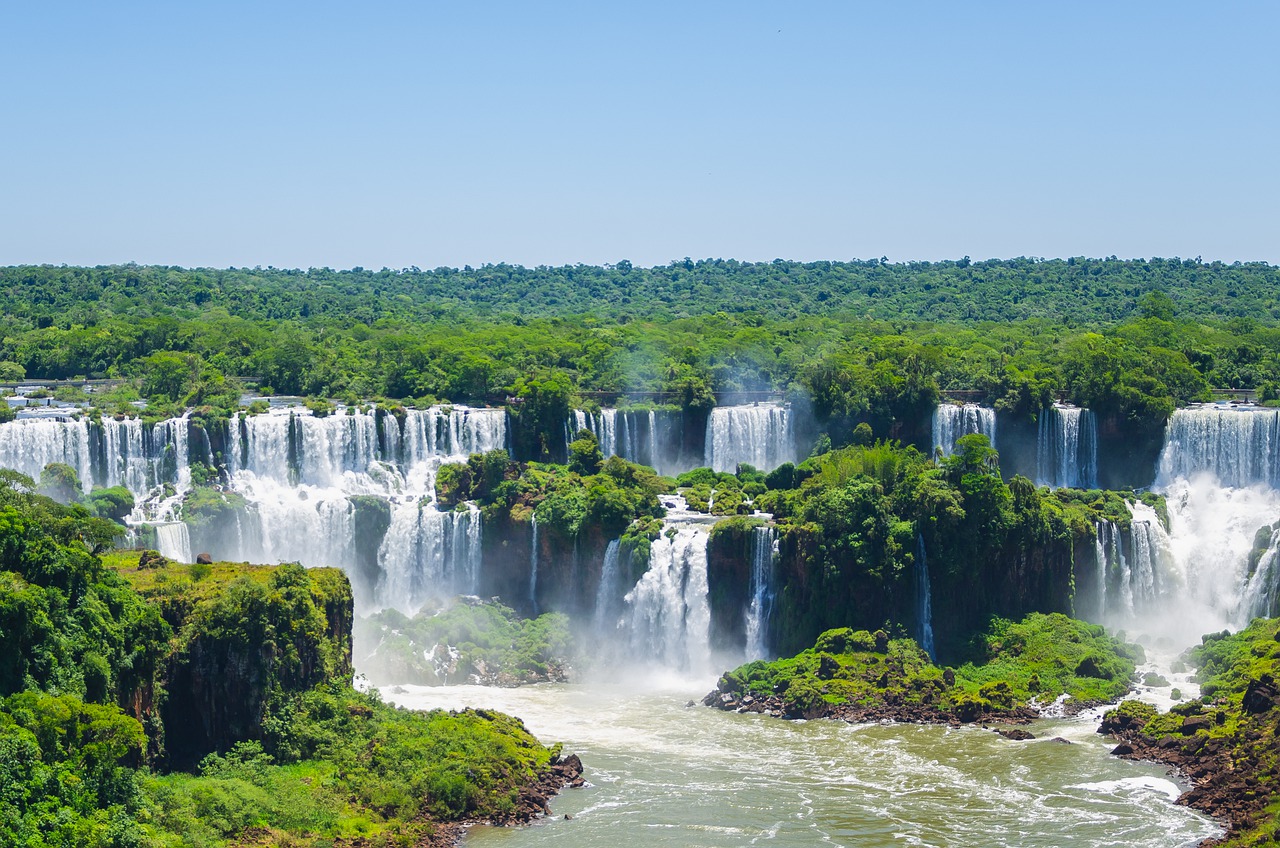Gosta de CACHOEIRA? Confira mais de 500 cachoeiras do Brasil!