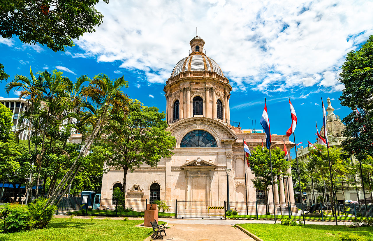 Esse é o Panteão Nacional dos Heróis de Assunção no Paraguai