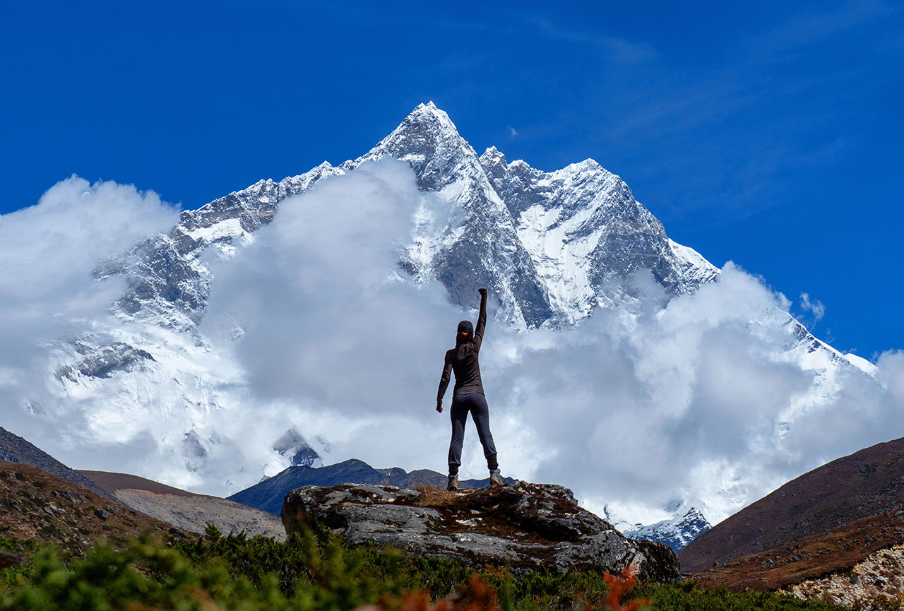 Linda vista durante o trekking para o Monte Everest Base Camp