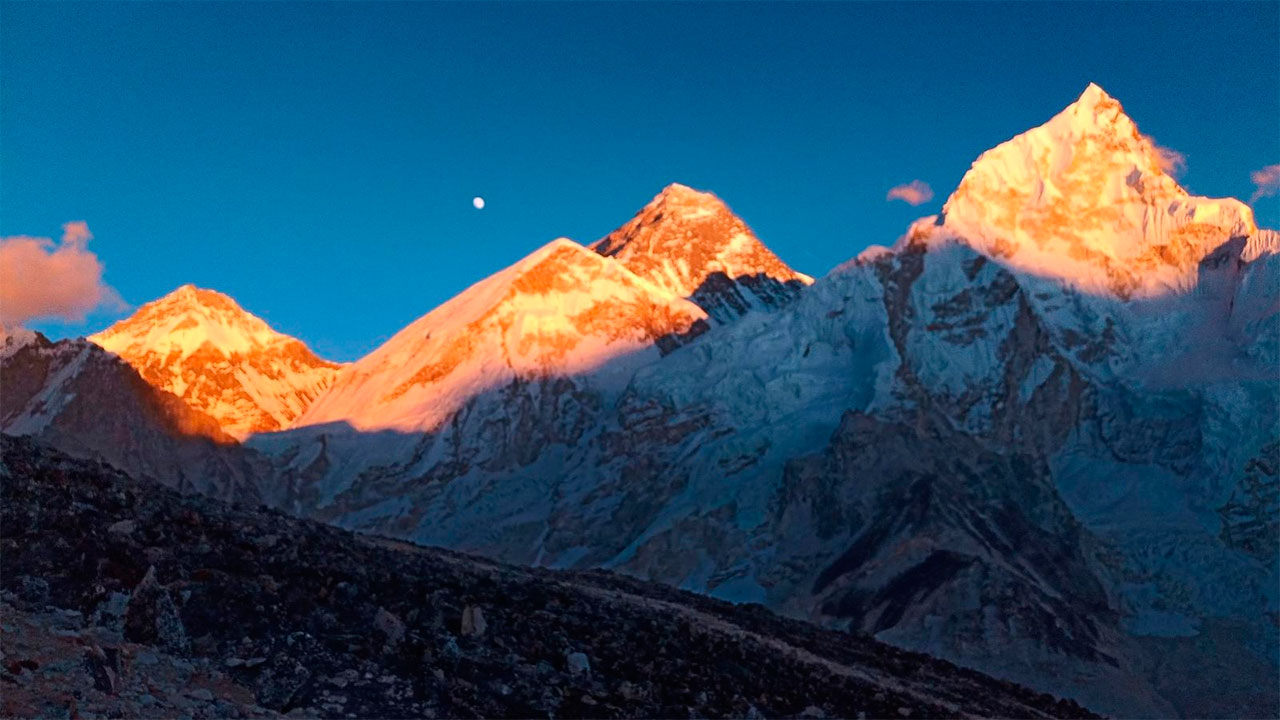 Linda vista para o Monte Everest no Nepal